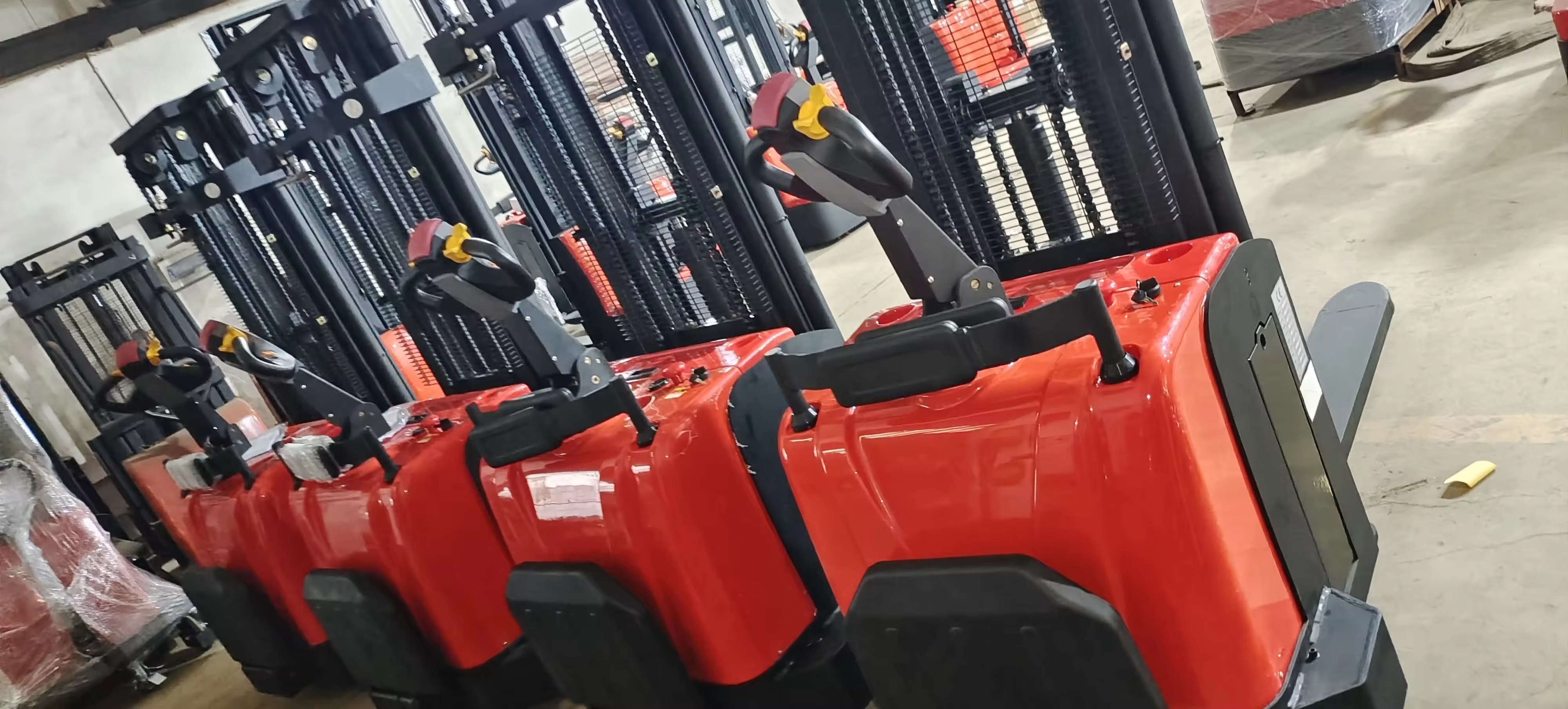 Everlift Material Handling Walkie Stacker1.5t 2ton 4m-6.2m Rider Type com plataforma Empilhadeira portátil Preço de empilhadeira