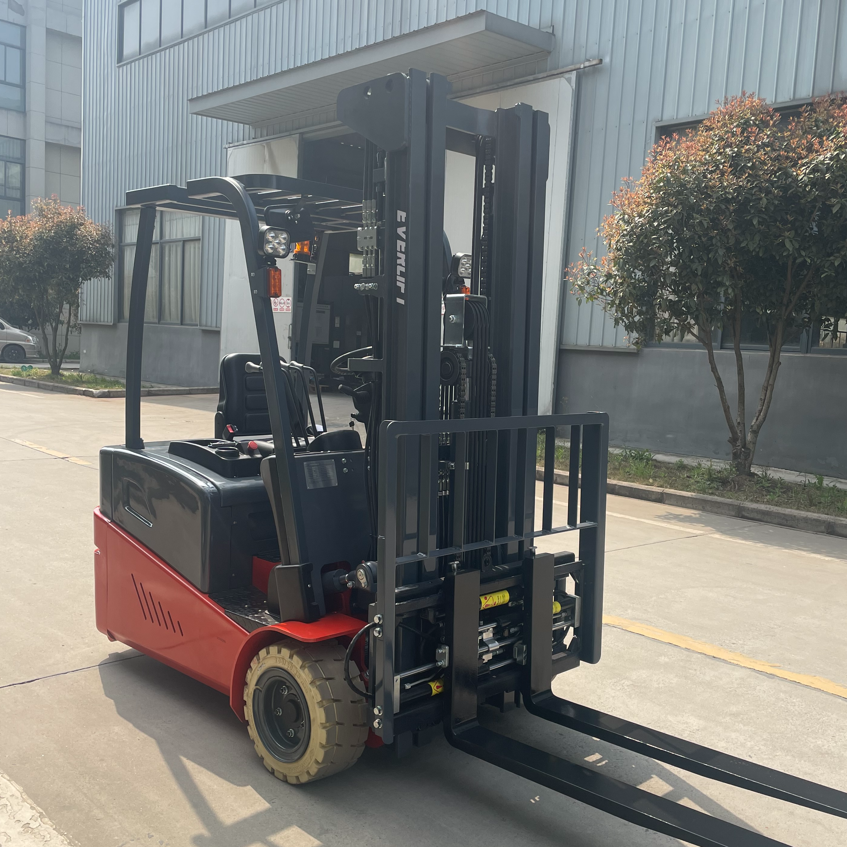 Empilhadeira elétrica de 3 rodas Everlift FB15 1500kg 3m Fabricante e fornecedor de máquinas