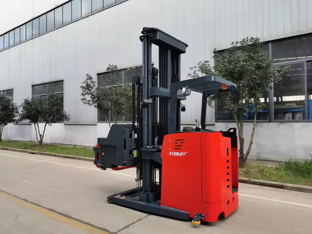 Everlift 3000kg Empilhadeira de três maneiras Triplex Mastro com elevação totalmente livre e empilhadeira portátil com deslocamento lateral Empilhadeira assentada