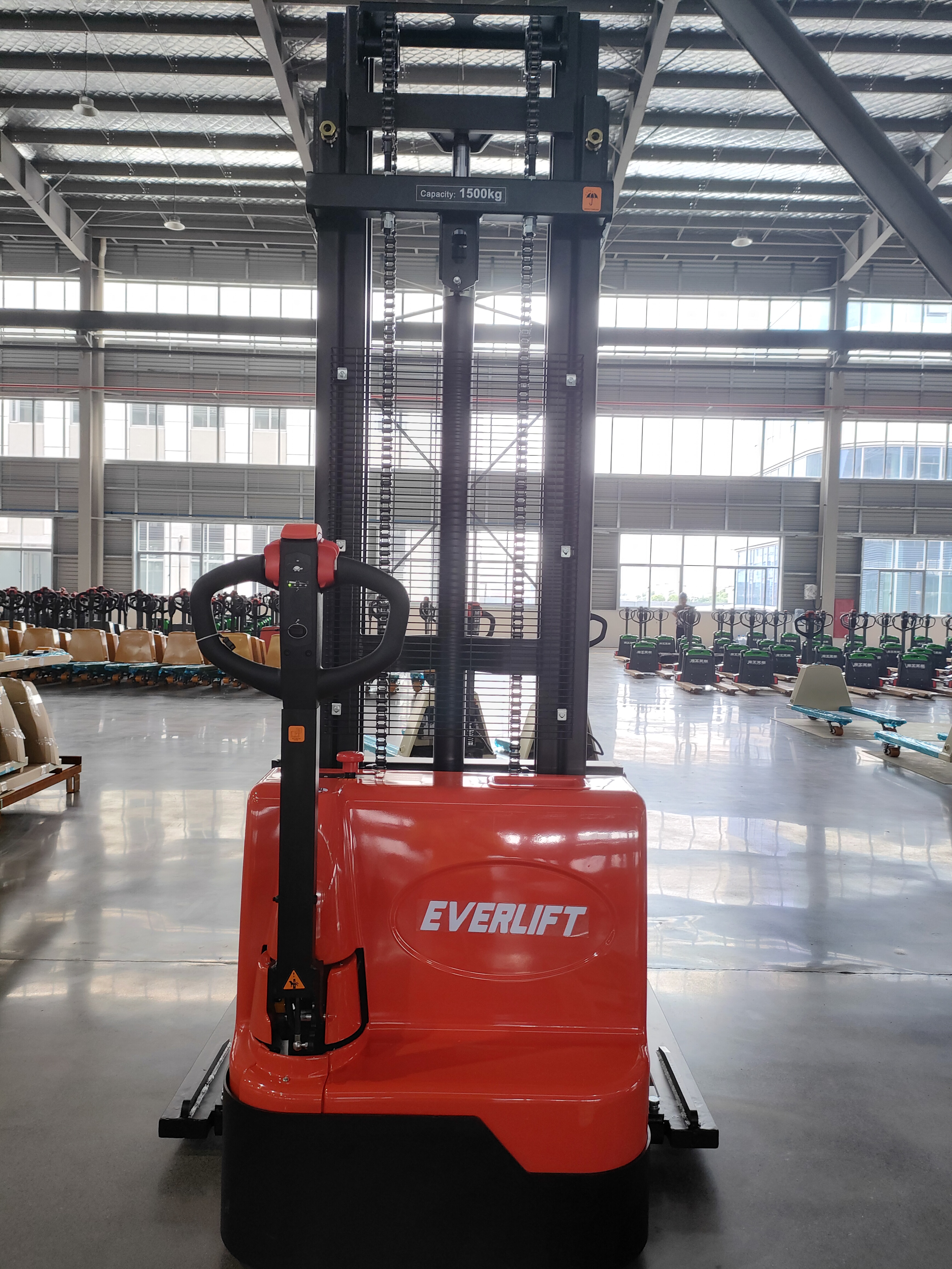Everlift 1.2 T 1.5T 3M 3.5M Empilhador de paletes elétrico completo Empilhador econômico Empilhador econômico de 3 estágios Shifter lateral Opção de elevação gratuita Preço de fábrica CE