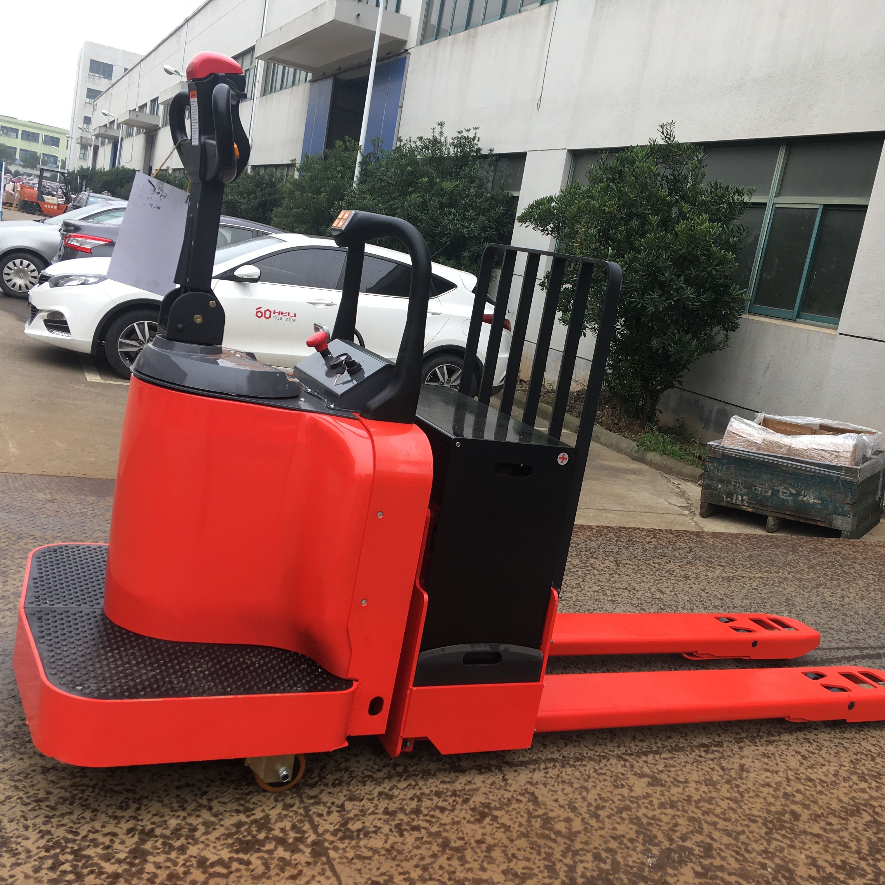 Marca Everlift 3500kg 3,5 Ton Electric Rider Pallet Jack 6600lbs 7000lbs Capacidade com preço de fábrica 35H-510/520/530