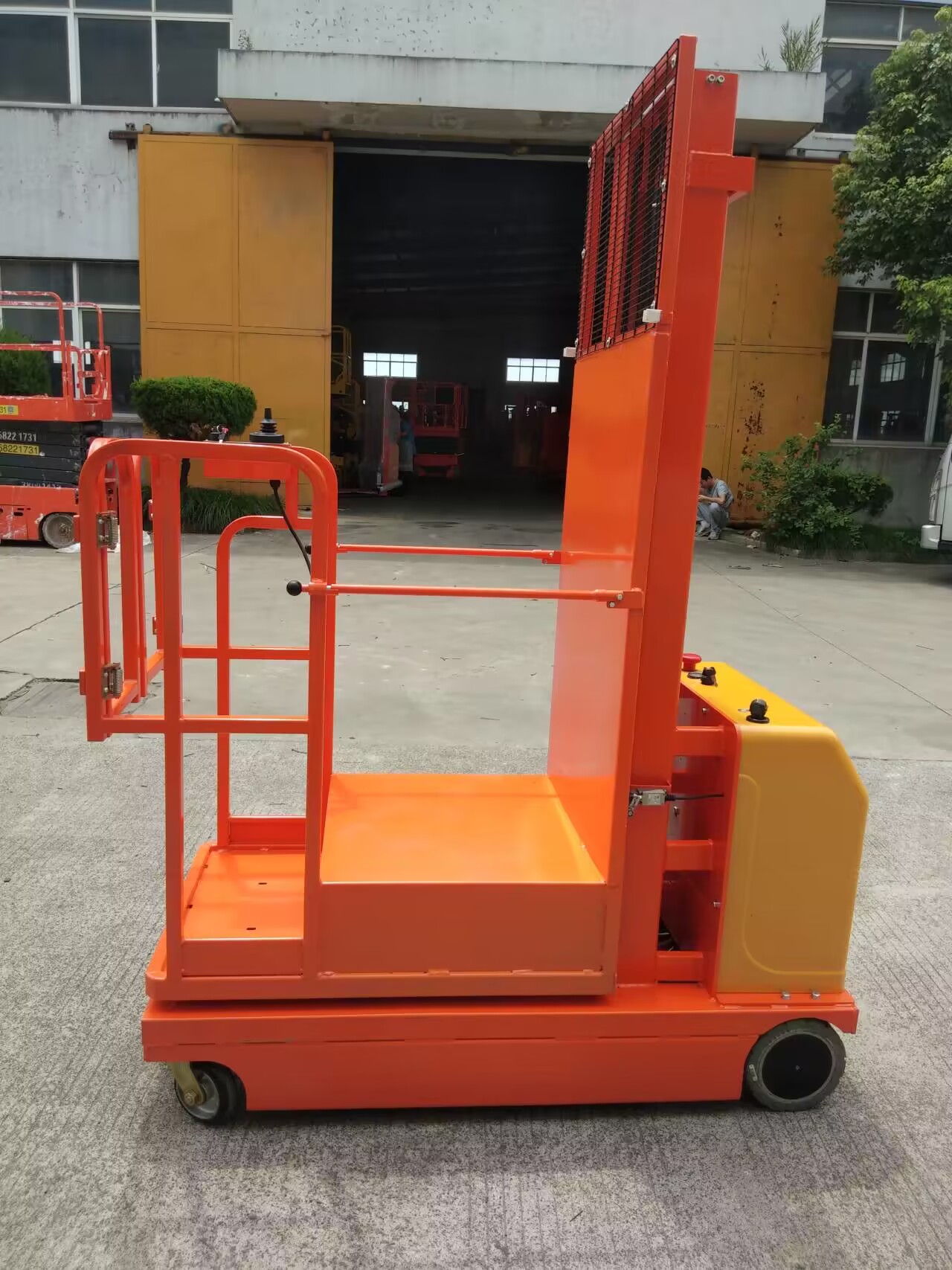 Plataforma de trabalho móvel automotora do selecionador de pedidos aéreos de 3M 4M 4.5M