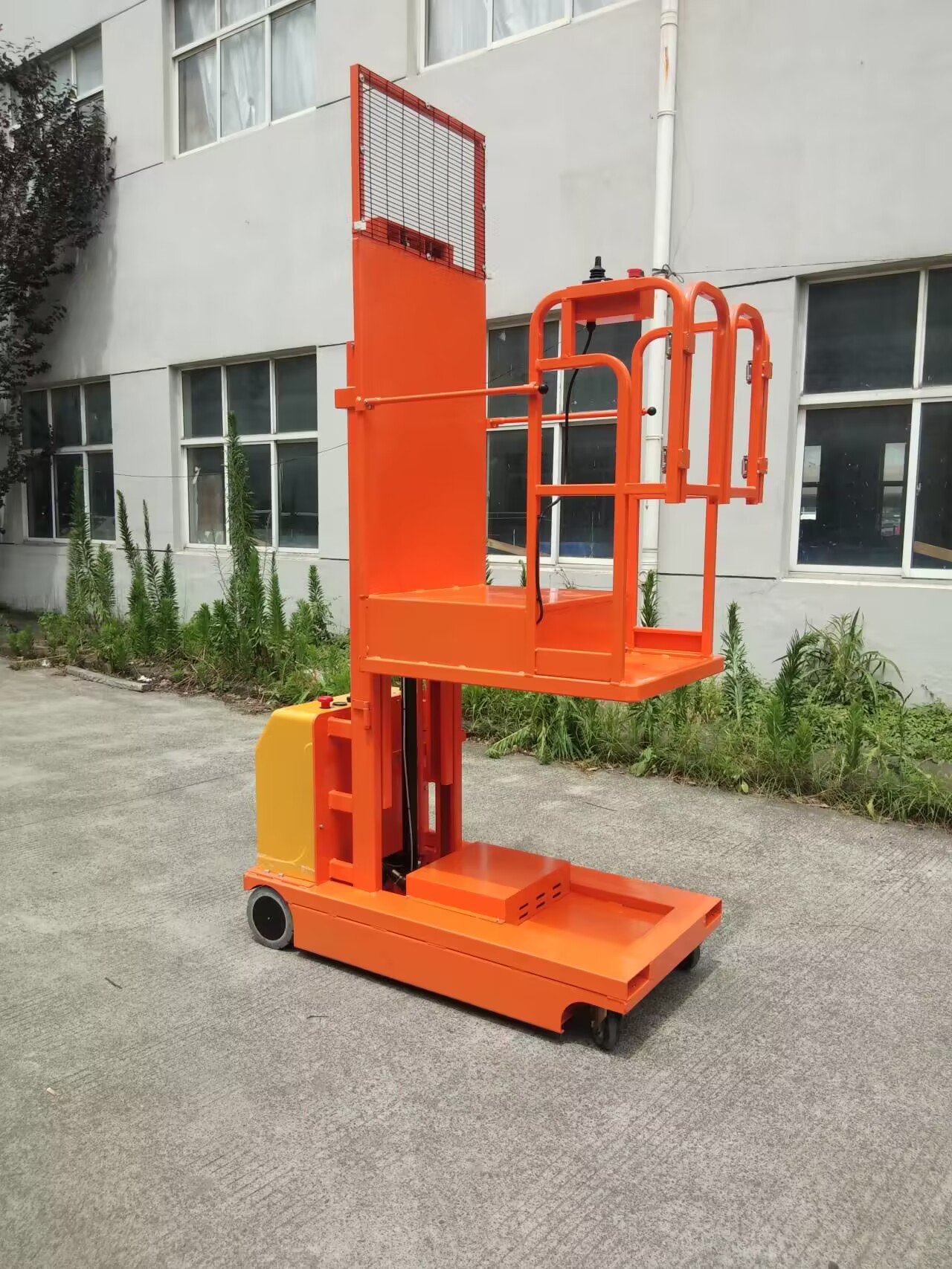 Plataforma de trabalho móvel automotora do selecionador de pedidos aéreos de 3M 4M 4.5M